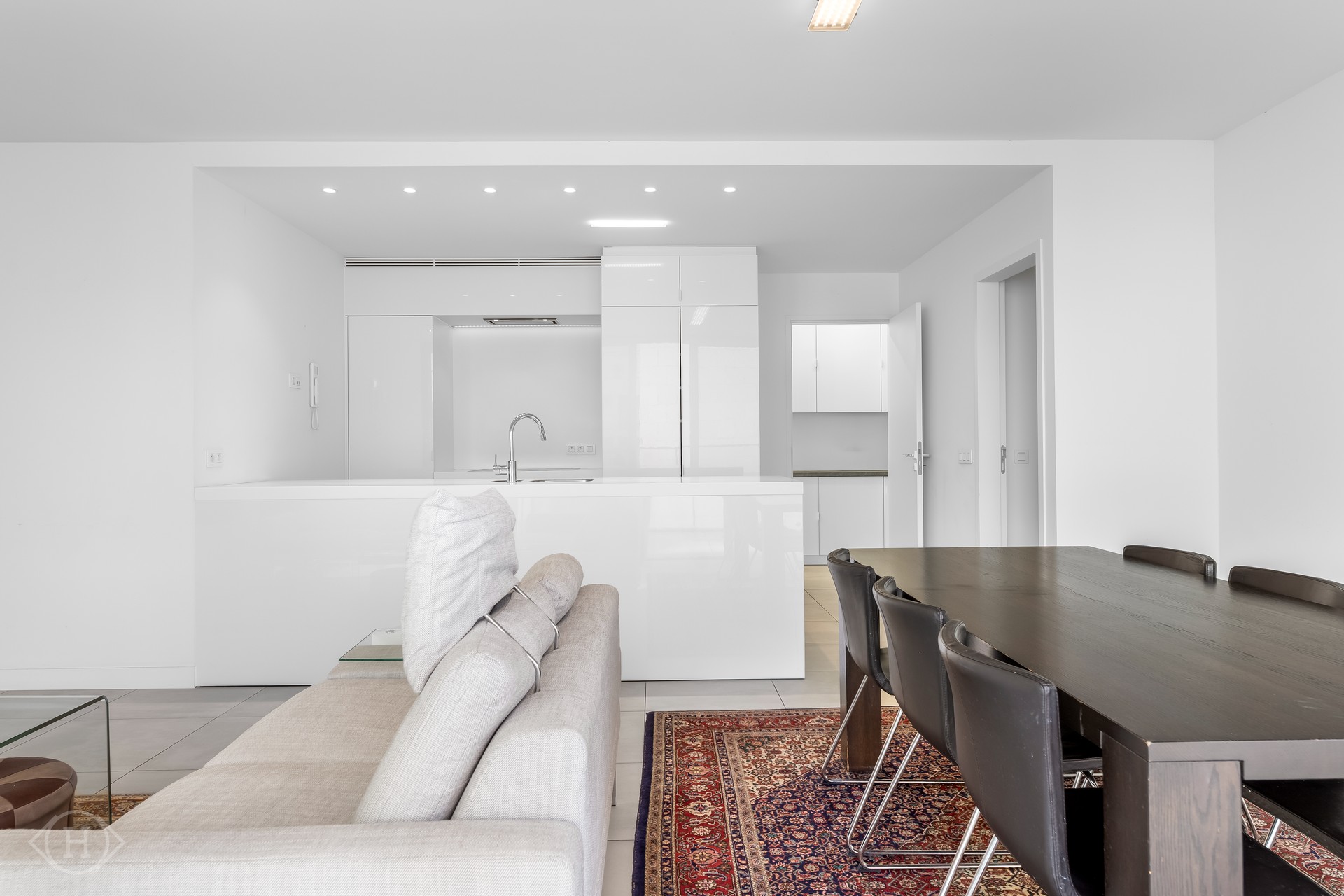 Bemeubeld appartement met prachtig terras