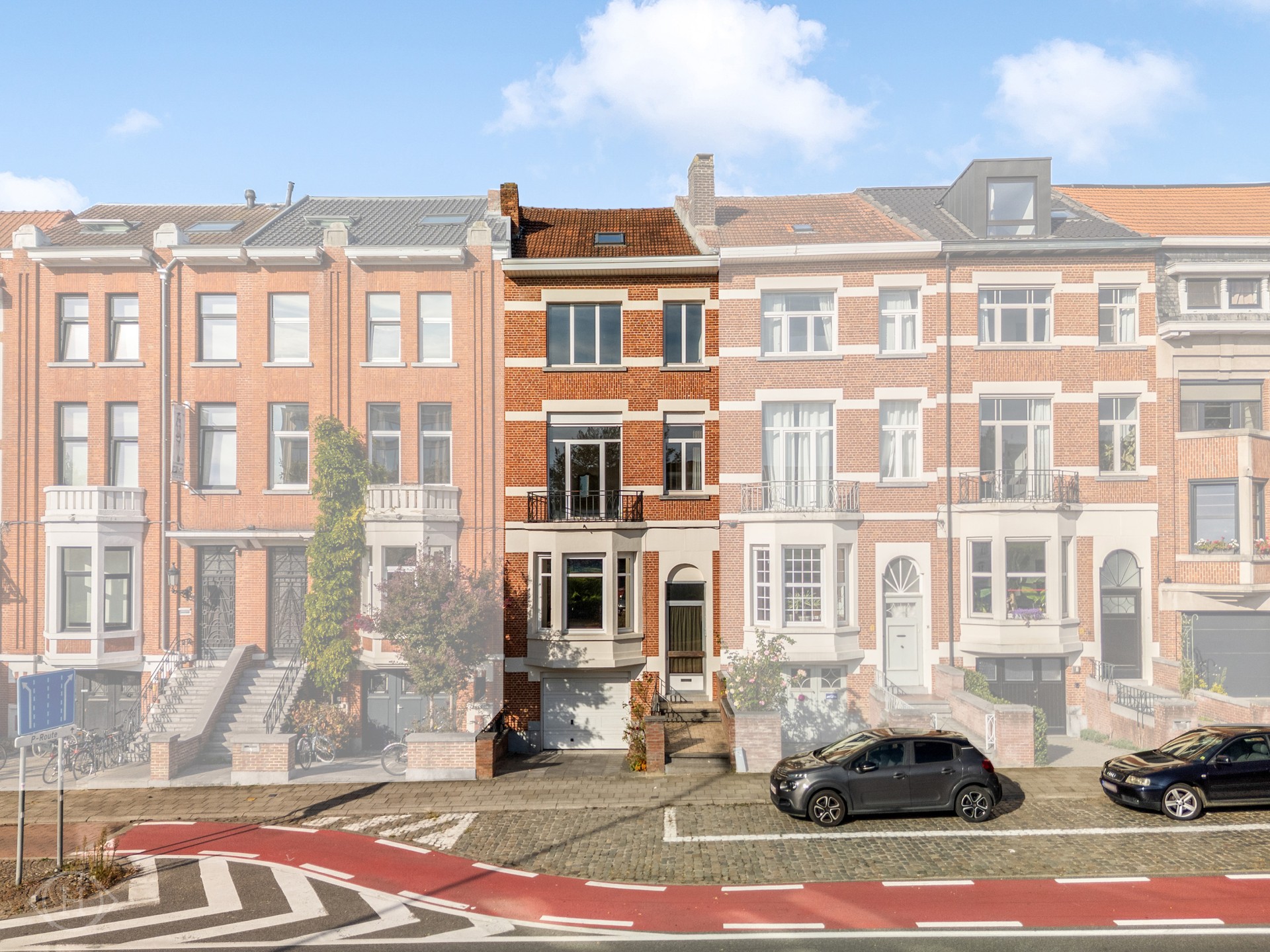 Statig herenhuis met parking en stadstuin aan Leuvense ring!